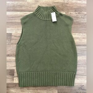 NWT Abercrombie & Fitch Woman’s Olive Green Cotton Stretchy Comfy Sweater Vest M